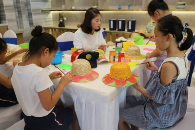 中建·觀湖瓏府遮陽帽DIY奇趣上演，夏日創意手工制作活動圓滿舉行